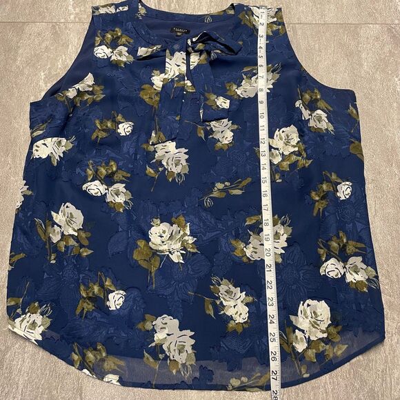 Talbots SZ 2XP Navy Blue Floral Sleeveless Tie Neck Floral Blouse Mature Cottage - Picture 3 of 9